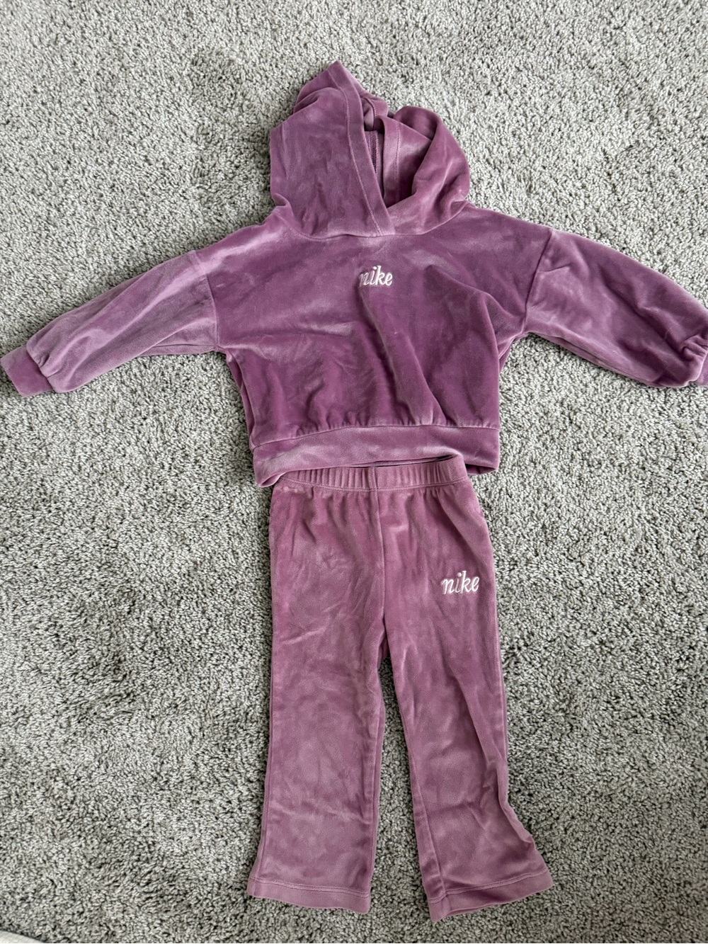 Nike Kids Plush Hoodie & Pants Set in Mauve Purple